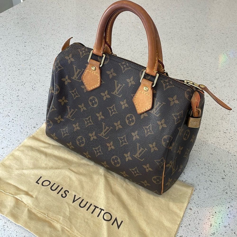 Authentic Louis Vuitton Speedy 25